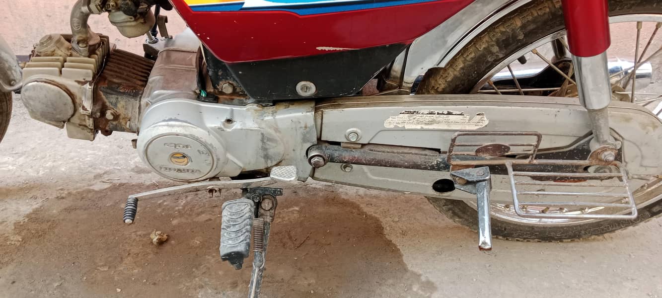 Honda CD70 Pack Engine 6