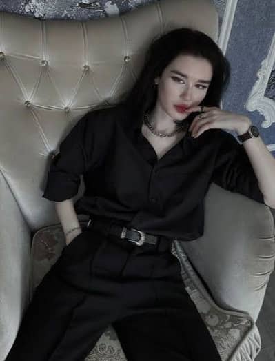 Female Tutor
