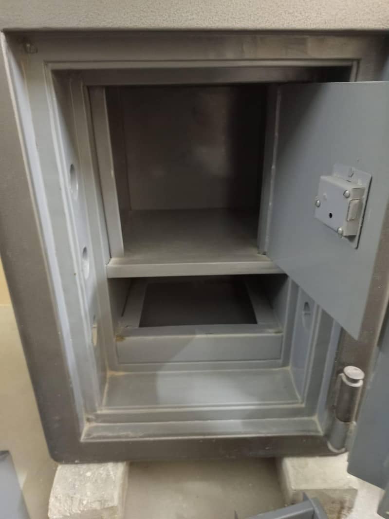 locker safe 1