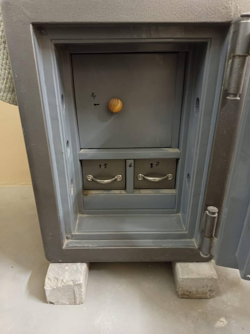 locker safe 2
