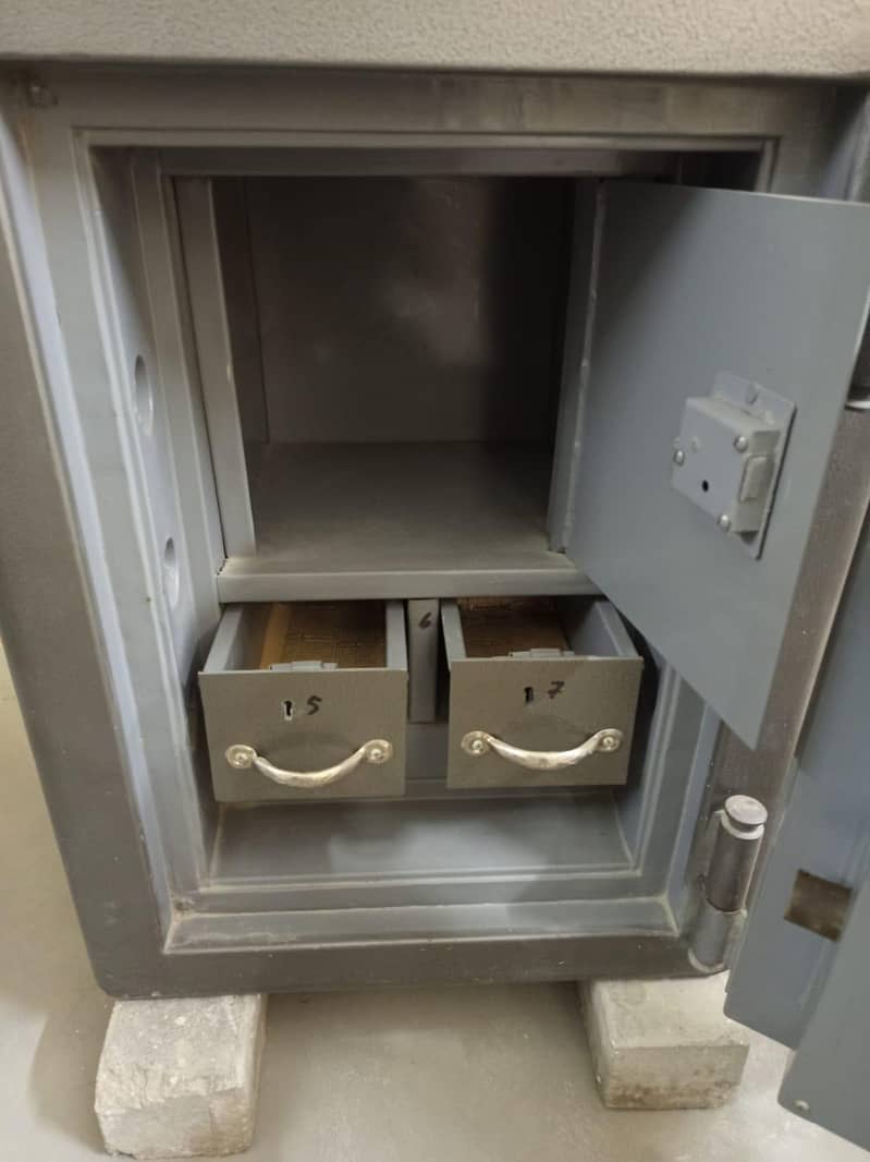 locker safe 3