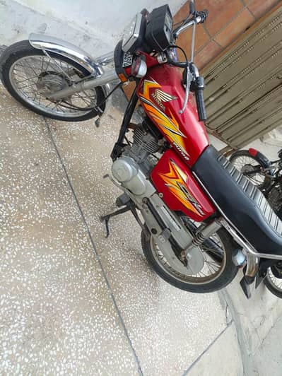 Honda 125 model 2021 Very Good condition Home Use