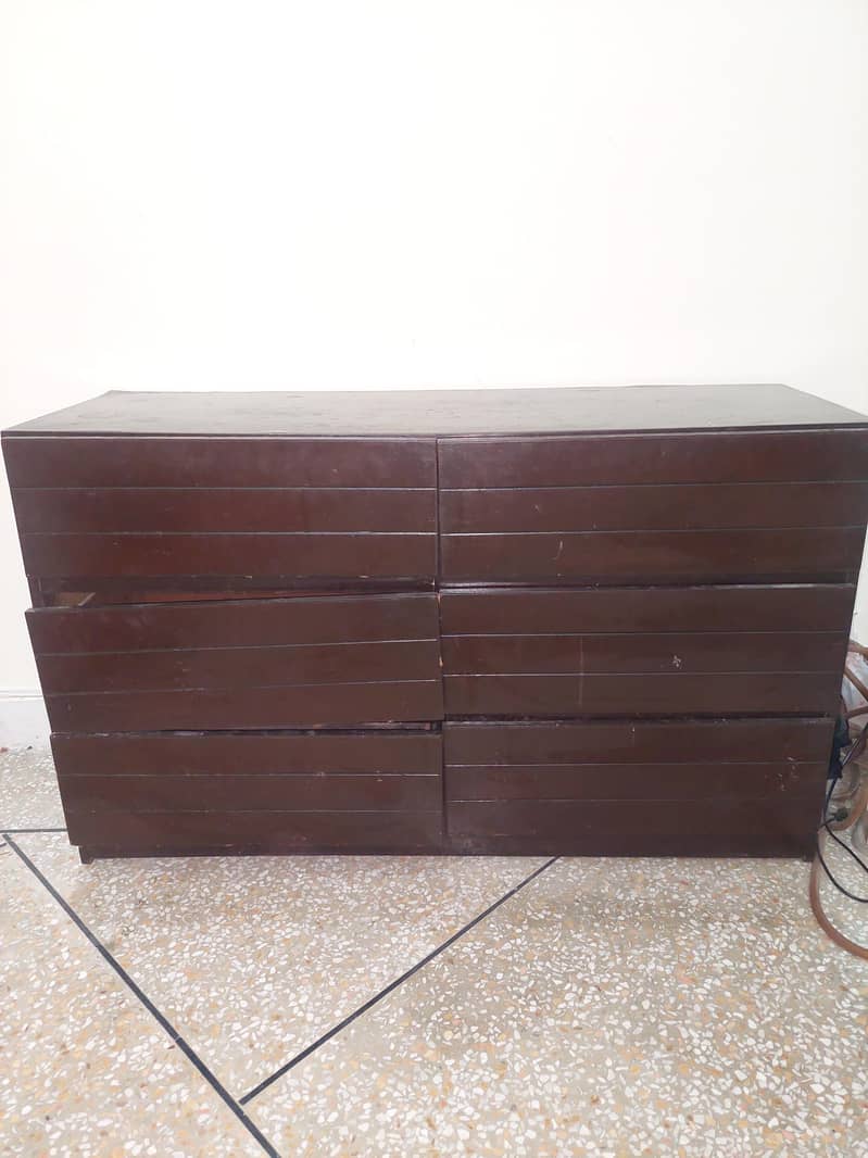 Single bed with side table and dressing table with mirror 5