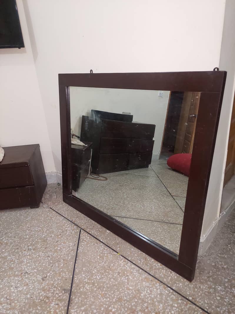 Single bed with side table and dressing table with mirror 7