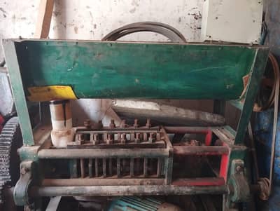 spaller urgent for sale تیل نکالنے والی مشین فار سیل