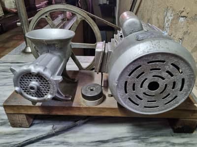 Heavy Duty Electric Meat Mincer / Qeema Machine – Working Condition