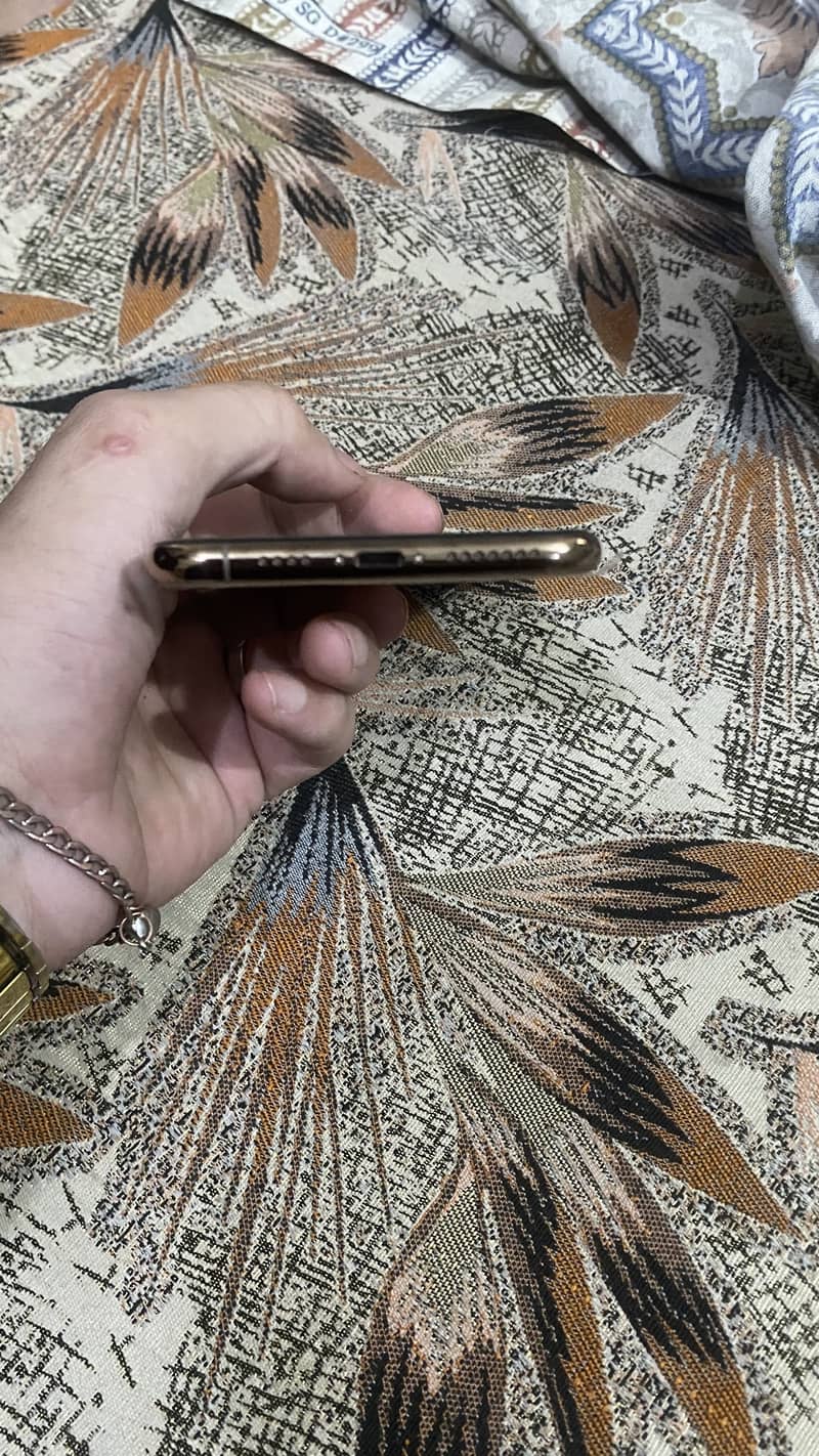 Iphone xs max 5