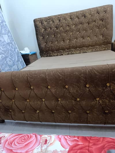 pour wood bed