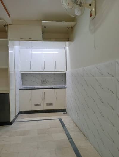 E11 upper portion for rent