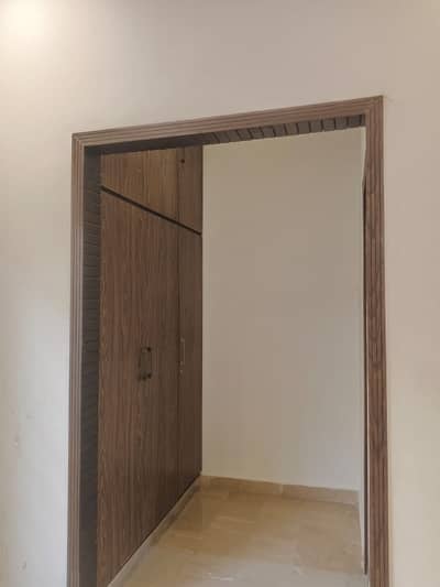 E-11 3 Multi Neverly Condition Upper Portion For Rent