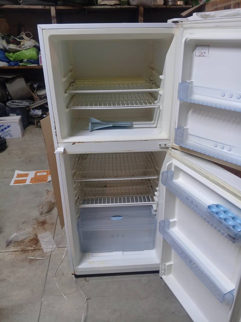 refrigrator 3