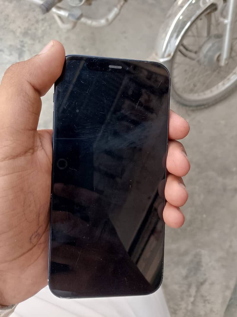 iPhone 12 5
