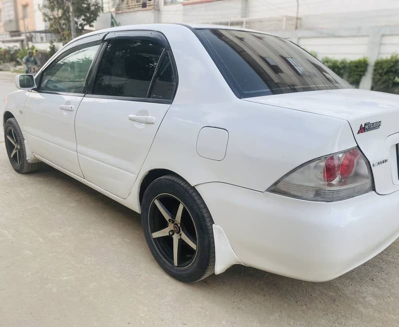 Lancer 1.5 7