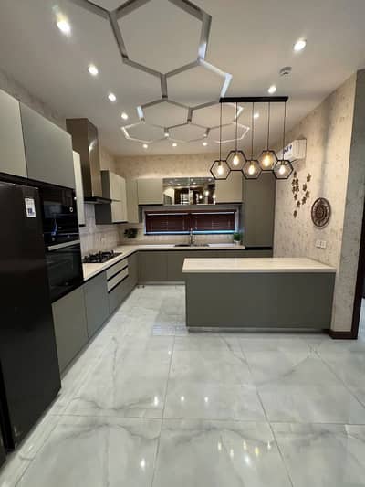 Brand New 500 Sq. Yd. 1st Floor House For Rent At Gulshan-e-Iqbal Block-7 Near By Safari Park.