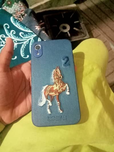 Apple iPhone XR iCloud locked