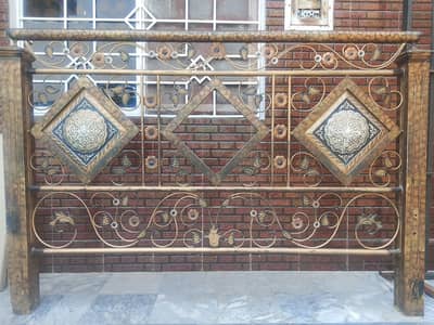 King size iron bed