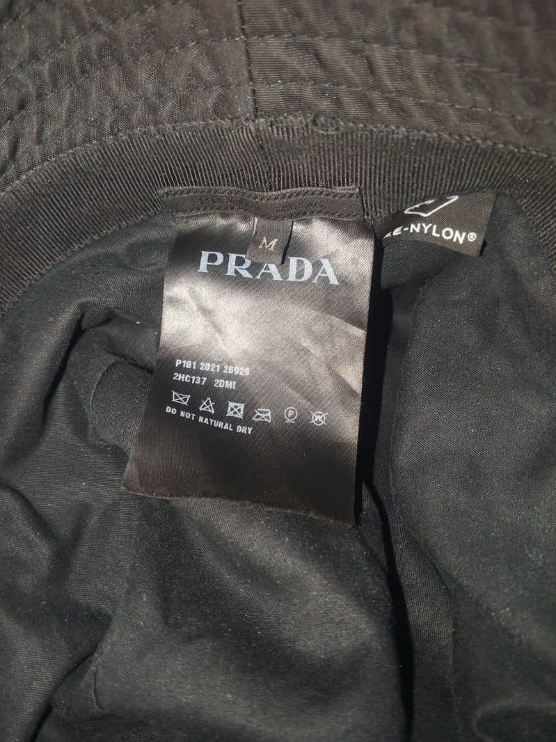 PRADA CAP 2