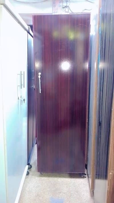 New ZR Wardrobe Almari 6ft × 2ft – 4 Shelves, Wheels, Lock & Handle –