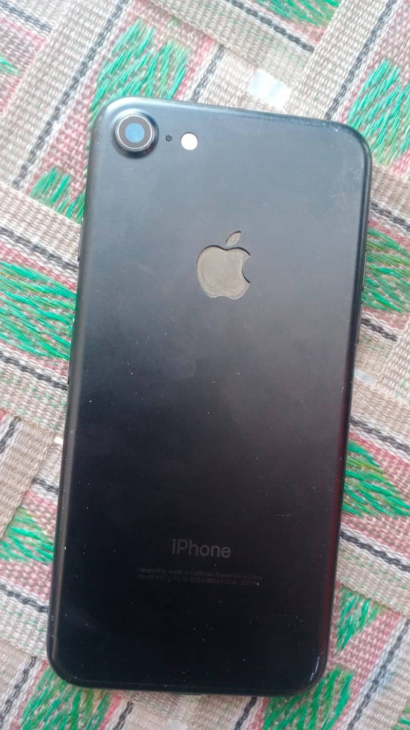 IPhone 7 4