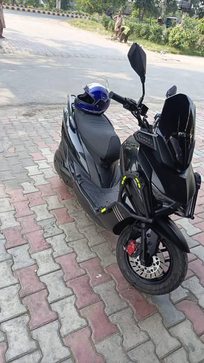 Revoo E 52