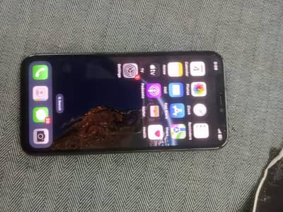 I phone x 64 gb PATA