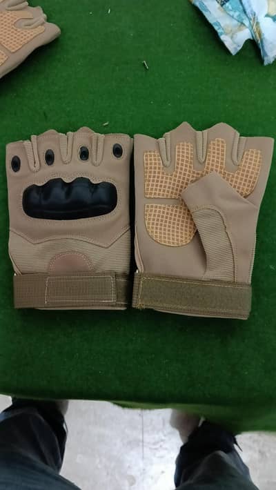 tactical gloves  03316702520