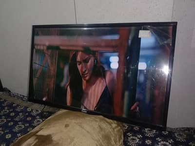 simple LCD for sell without any defect