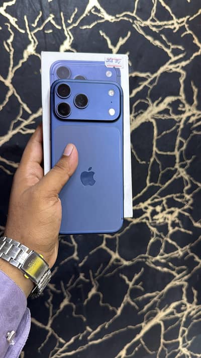 iPHONE 17 PRO MAX JV 256GB only 5 cycle