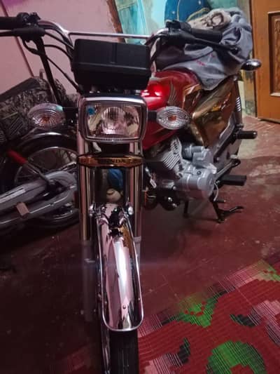 CG 125 2025 GOLDEN EDITION ZERO METER CONDITION FIRST OWNER KARACHI