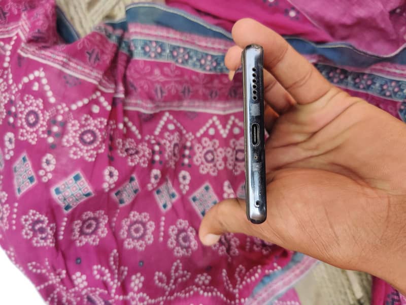 Tecno camon 30s 3