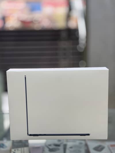 Macbook Air M5 Chip 13-INCH Midnight 16GB/512GB  Box Packed