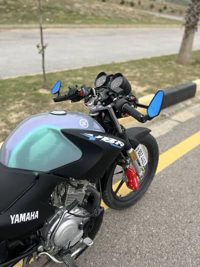 Ybr 125G black colour