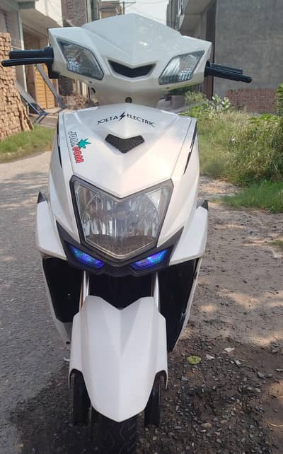 Electric scooty Jolta for sale