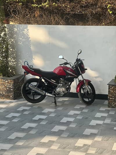 Yamaha YBR 125 (2023 Model) – Pristine Condition – Peshawar Registered