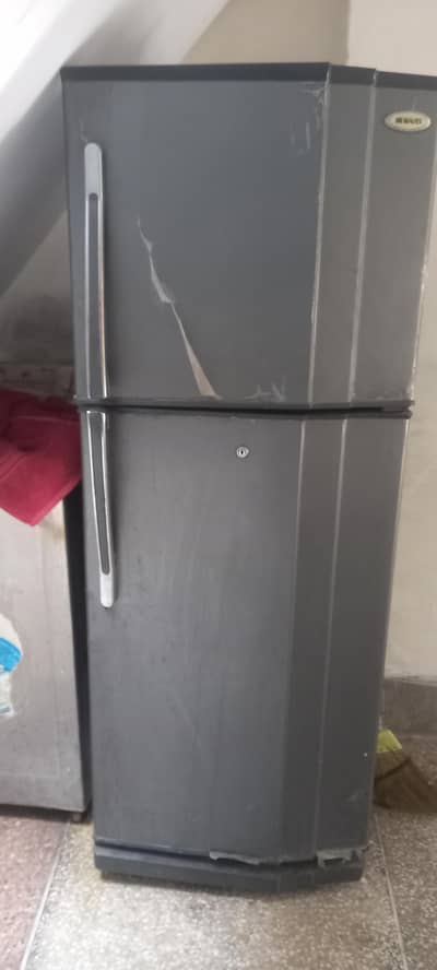 waves medium fridge  in good condition