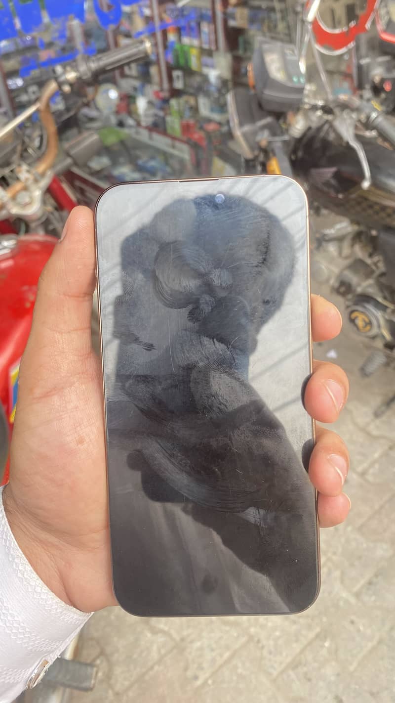 Iphone 14 pro max 3