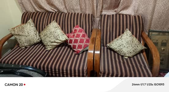 7 Seater Sofa Set – Comfortable & Stylish – Good Condition