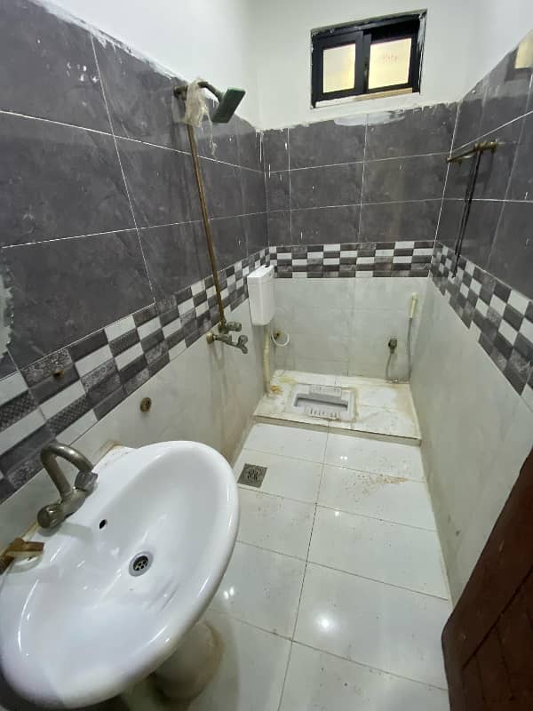 Upper Portion For Rent 4