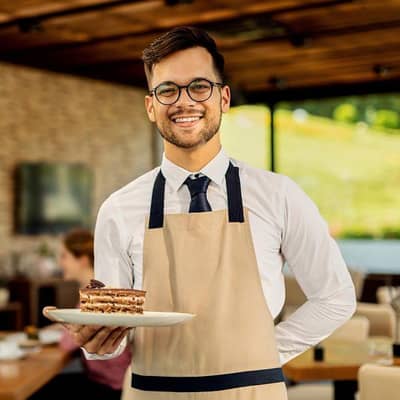 Restaurant waiter ki need hai bahria town karachi. .