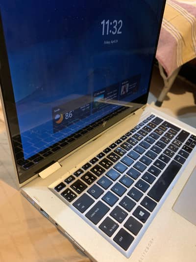 Hp elitebook x360 i7 7gen 8gb ram 256gb nvme