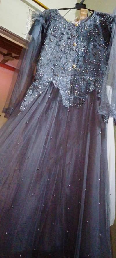 This Dress is new only 1 time wear
