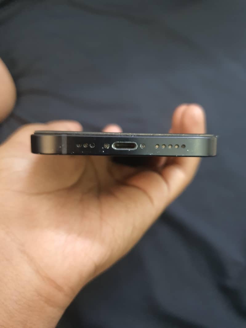 Iphone 12 4