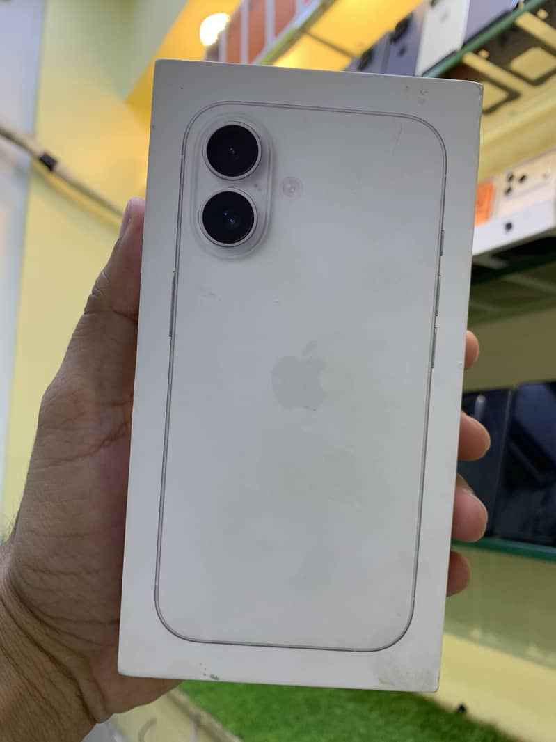 iPhone 16 Box packed 0