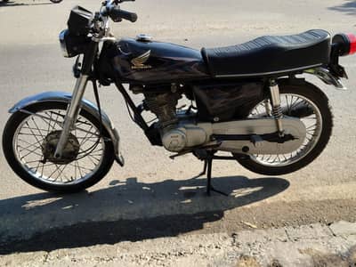 Selling CG 125