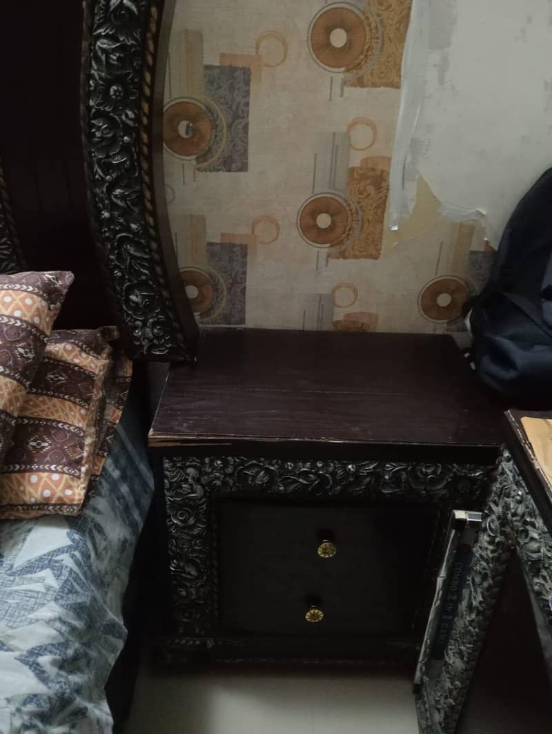 with side tables 2