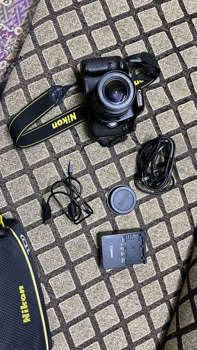 Canon 7d (professional dslr)