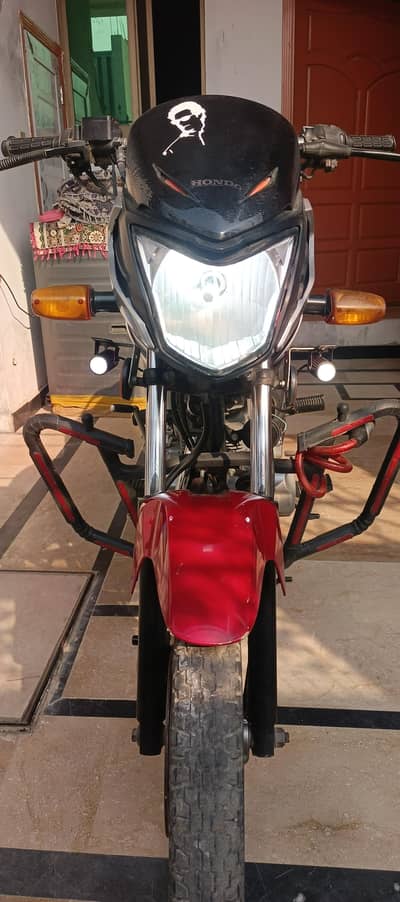 Honda CB 125f