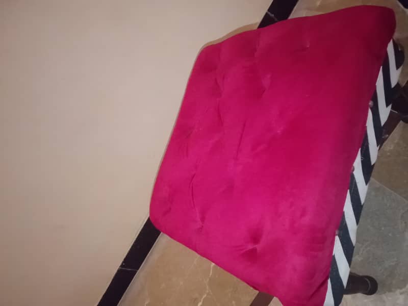 PUFFET SOFA SET 5