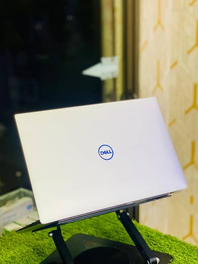 Dell XPs 7390 touch I5 10th Gen 8GB RAM 256GB SSD