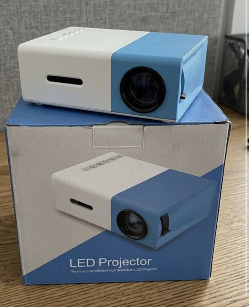 LED Projector 0